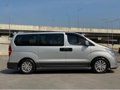 ด่วนรถเข้าใหม่ HYUNDAI GRAND STAREX, 2.5 VIP ปี 2011 รูปที่ 4