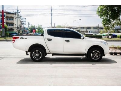 Toyota Hilux  Revo 2.4 J 4 ประตูยกสูง ดีเซล ปี 2015 รูปที่ 4