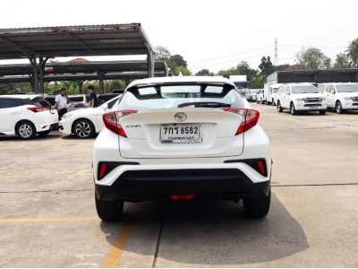 TOYOTA C-HR 1.8 MID CC. ปี 2018 สี ขาว เกียร์ Auto รูปที่ 4