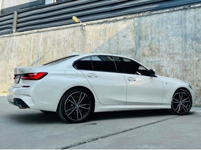 BMW 330e M Sport Plug-in Hybrid ปี 2021 รูปที่ 4