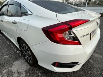 ขาย Honda Civic 2016 1.8EL สีขาว รูปที่ 4