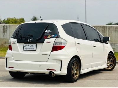 รถแต่งมาหล่อๆ คุ้มๆ HONDA JAZZ 1.5V  A/T ปี 2011จด12 รูปที่ 4