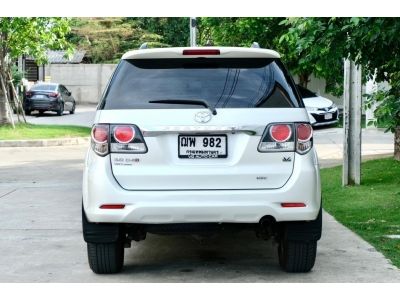 TOYOTA FORTUNER 3.0 V 2wd 2015 รูปที่ 4