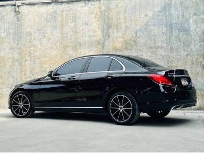 2019 Mercedes-Benz C220d Exclusive Facelift (W205) เพียง 50,000 กิโล รูปที่ 4