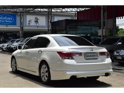 2011 HONDA ACCORD 2.0 EL NAVI รูปที่ 4