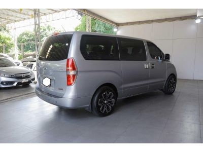 ปี2017 HYUNDAI H-1 2.5 TOURING AT รูปที่ 4