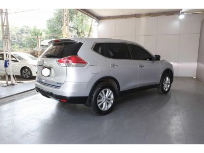 ปี2016 NISSAN X-TRAIL HYBRID 2.0 E CVT รูปที่ 4