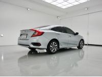 ปี 2020 HONDA CIVIC 1.8 E (FC) CC. สี เงิน เกียร์ Auto รูปที่ 4