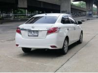 TOYOTA VIOS 1.5E ออโต้ สีขาว รูปที่ 4