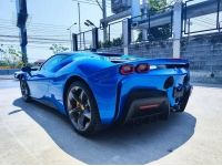 2023 Ferrari SF90 Stradale สี Blu Corsa  สภาพป้ายแดงทุกประการ วิ่ง 417 KM รูปที่ 4