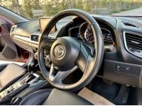 2016 Mazda 3 2.0 S Sports รถเก๋ง 5 ประตู เจ้าของขายเอง รถมือเดียว สภาพป้ายแดง เข้าเช็คศูนย์ตลอด รูปที่ 4