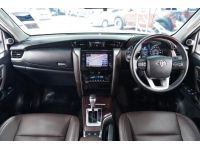TOYOTA FORTUNER 2.4 V AT ปี 2019 สีขาว รูปที่ 4