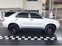 TOYOTA FORTUNER 3.0V AUTO 4WD ดีเซล ปี 2009 สีเทา บรอนซ์เงิน รูปที่ 4