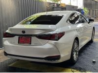 Lexus ES300h Grand Luxury ปี 2023 สีขาว รถสวยประวัติดี ไมล์น้อย ถูกกว่ารถใหม่เป็นล้าน รูปที่ 4