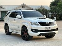 TOTOTA FORTUNER 3.0V 2wd ปี2012 เครื่องดีเซล สีขาว เกียร์ออโต้ รูปที่ 4