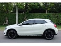 Mercedes Benz GLA250 AMG 2017 แท้ สีขาว รถมือเดียว ไมล์น้อยมากๆ รูปที่ 4