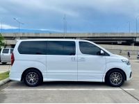 2018 HYUNDAI H-1 2.5 GRAND STAREX VIP รถบ้านมือเดียวป้ายแดง รูปที่ 4