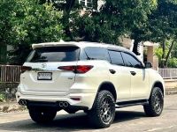 TOYOTA FORTUNER 2.8 V 4WD ปี 2017 เกียร์ A/T รูปที่ 4