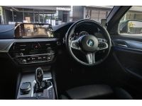 BMW Series 5 530e M Sport 2017 รูปที่ 4