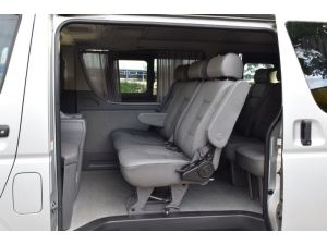 Toyota Hiace 3.0 ตัวเตี้ย ( ปี2016 ) D4D Van MT รูปที่ 4