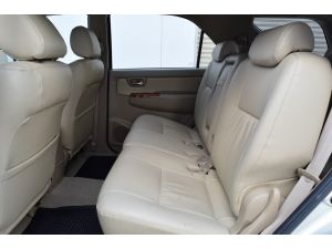 Toyota Fortuner 3.0 (ปี 2010) V SUV AT รูปที่ 5
