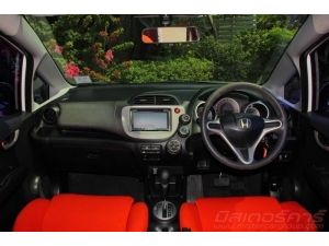 ปี2010 HONDA JAZZ  1.5  รูปที่ 5