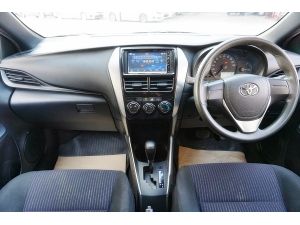 TOYOTA YARIS HATCHBACK 1.2J ECO AT ปี2018 สีเทาดำ รูปที่ 5