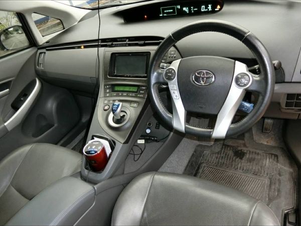 Toyota prius 1.8 Hybrid ปี2011 รถมือเดียวออกห้างป้ายแดงไม่เคยมีอุบัติเหตุประหยัดน้ำมันสุดๆ 20โลต่อลิตรวิ่ง 70,000 โลแท้ๆแบตลุกใหญ่เพิ่งเปลี่ยนเช็คศุนย์ตลอดค่ะ รูปที่ 5