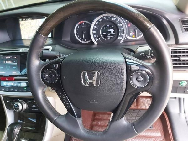 HONDA ACCORD 2.0 EL NAVI ปี2013 รถมือเดียวจากป้ายแดง ไม่เคยติดแก๊ส เข้าศูนย์ตลอด วิ่งมา110000 กิโลแท้ สภาพสวยพร้อมใช้ค่ะ รูปที่ 5