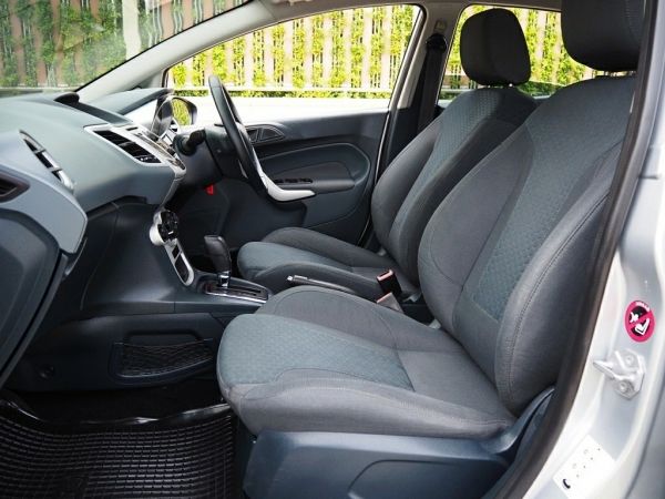 FORD FIESTA 1.5 SPORT SEDAN ปี13 จด 14 รูปที่ 5