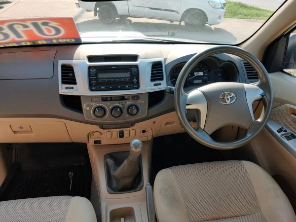 TOYOTA VIGO SMART CAB 2.5 E 2012 MT รูปที่ 5