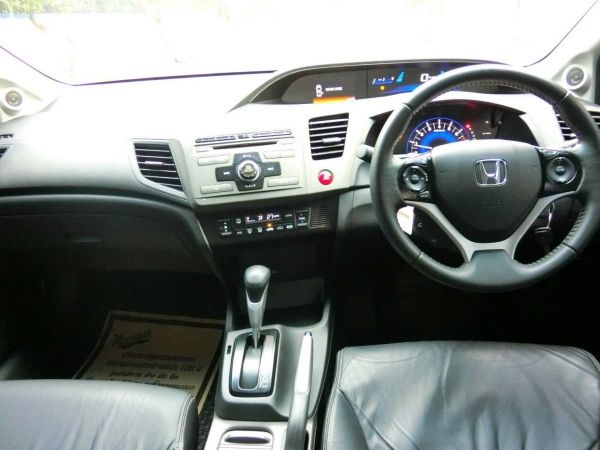 HONDA CIVIC 1.8 E AS ปี2012 สีขาว ไมล์น้อย 7 หมื่นกว่ากิโลแท้ เข้าศูนย์ตลอด มีบุ๊คเซอร์วิส ไม่เคยติดแก๊ส สวยเดิมๆพร้อมใช้ค่ะ รูปที่ 5