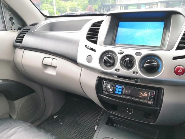 MITSUBISHI TRITON DOUBLE CAB 2.4 GLS PLUS 2011 MT รูปที่ 5