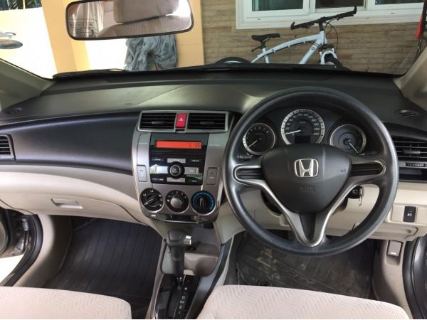 Honda City 1.5 i-Vtec ปี2012 เกียร์ออโต้ สีเทาดำ ไม่เคยติดแก๊ส รูปที่ 5