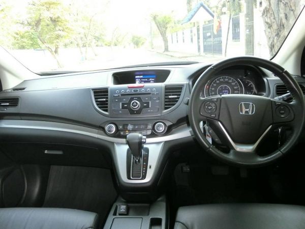 HONDA CRV 2.0 E iVTEC ปี2013 สีขาว รถมือเดียวออกห้างป้ายแดงไม่เคยมีอุบัติเหตุไม่เคยติดแก๊สสภาพสวยเดิมๆสีบางทั้งคัน พร้อมใช้ค่ะ รูปที่ 5