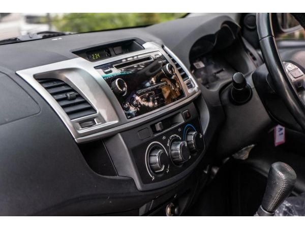 2015 Toyota Hilux Vigo 2.5 CHAMP SMARTCAB (ปี 11-15) E Prerunner VN Turbo Pickup MT รูปที่ 5
