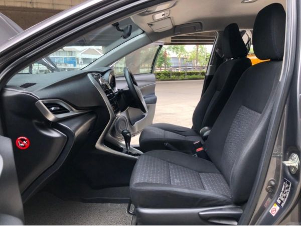 2018 Toyota Yaris Ativ 1.2 E รูปที่ 5