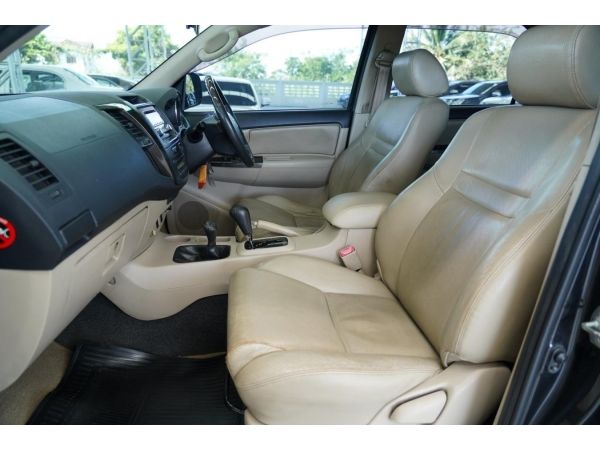 TOYOTA FORTUNER  3.0 V SMAR ปี 2007 A/T สีดำ รูปที่ 5