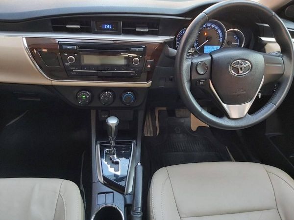 Toyota New Altis 1.6 G ออโต้ รุ่นท็อป ปี2014 รถสภาพสวยมือเดียวจากป้ายแดงไม่เคยติดแก๊สไมล์แท้เข้าศูนย์ตลอด ภายในสวย มีระบบ ABS airbag สภาพสวยพร้อมใช้งาน รูปที่ 5