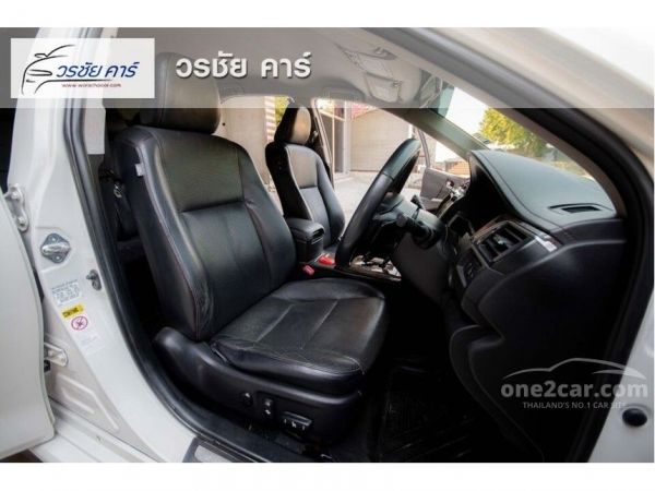 2016Toyota Camry  2.0G EXTREMO รูปที่ 5