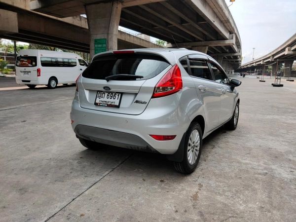 Ford Fiesta 1.6 Trend Hatchback Auto รูปที่ 5