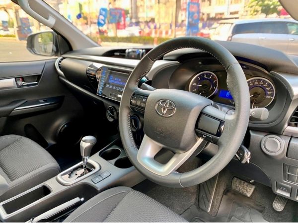 Toyota Hilux REVO 2.4 E plus smart cab AT 2018 รูปที่ 5