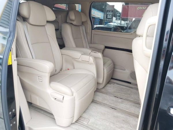 Toyota alphard hybrid 2.4 VIP ปี2012 สีดำ รถมือเดียวจากป้ายแดงสภาพสวยเข้าศูนย์ตลอด เบาะมิกกี้เม้าส์ปรับไฟฟ้าคู่หน้า คู่กลาง นั่งสบายพร้อมใช่ค่ะ รูปที่ 5