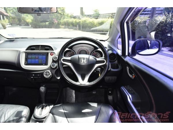 2010 HONDA JAZZ 1.5 V ใชเงิน 5 พันออกรถ ฟรีดาวน์ แถมประกันภัย รูปที่ 5