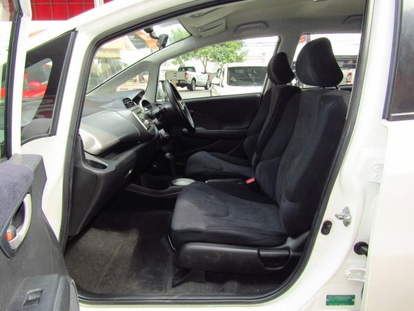 Honda jazz 1.5s 2011 AT/ฟรีดาวน์ฟรีประกันภัย รูปที่ 5