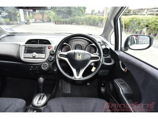 2010  HONDA JAZZ 1.5 S ใช้เงิน 5 พันอกรถ ฟรีดาวน์ แถมประกันภัย รูปที่ 5