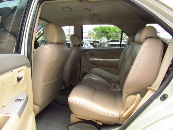 Toyota Fortuner 2.5G vn terbo 2013/Auti รูปที่ 5