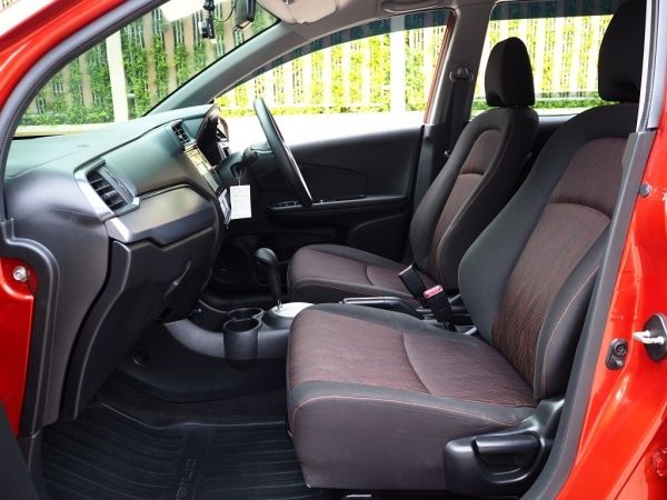HONDA MOBILIO 1.5 RS  ปลายปี 2017 เกียร์AUTO CVT สีส้มฟีนิกซ์รถสภาพป้ายแดง รูปที่ 5