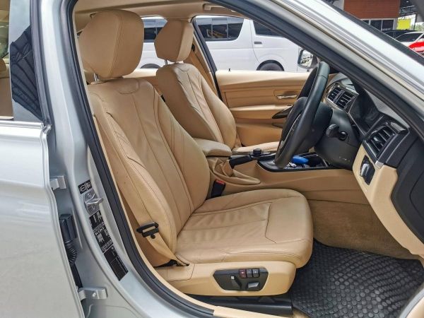 2016 BMW SERIES 3  320i Luxury รูปที่ 5