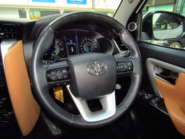 FORTUNER 2.8V 4WD/NAVI 2015 ออโต้ รูปที่ 5